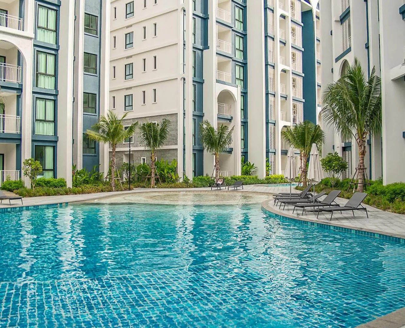 Title Halo Memories Apartment Nai Yang